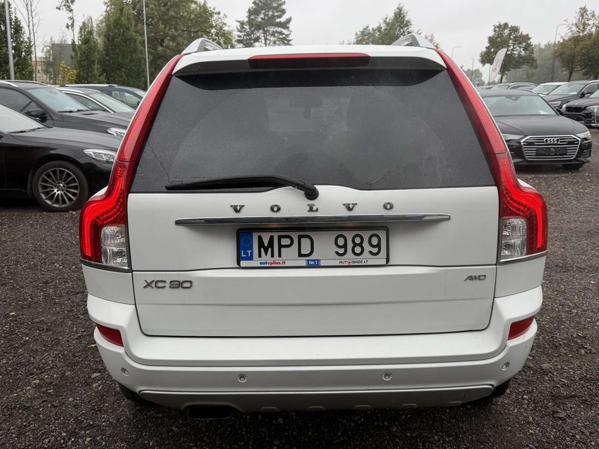 Volvo XC90 2013 — engine 3200 cm³, 243 HP (179kW)