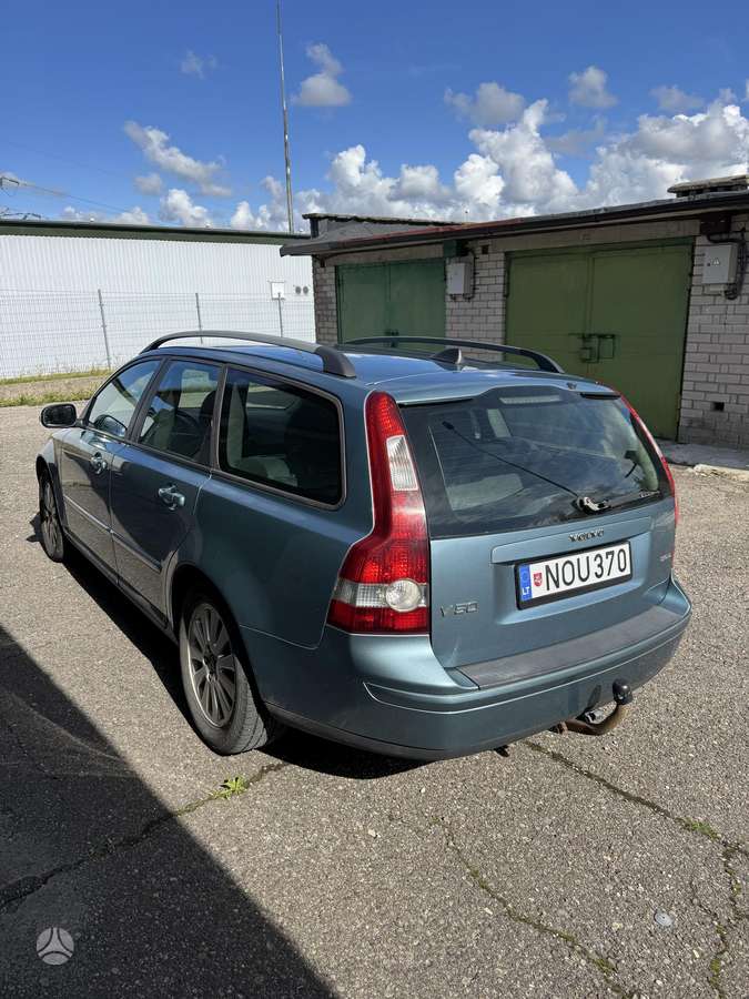 Volvo V50 2006 — engine 1998 cm³, 136 HP (100kW)