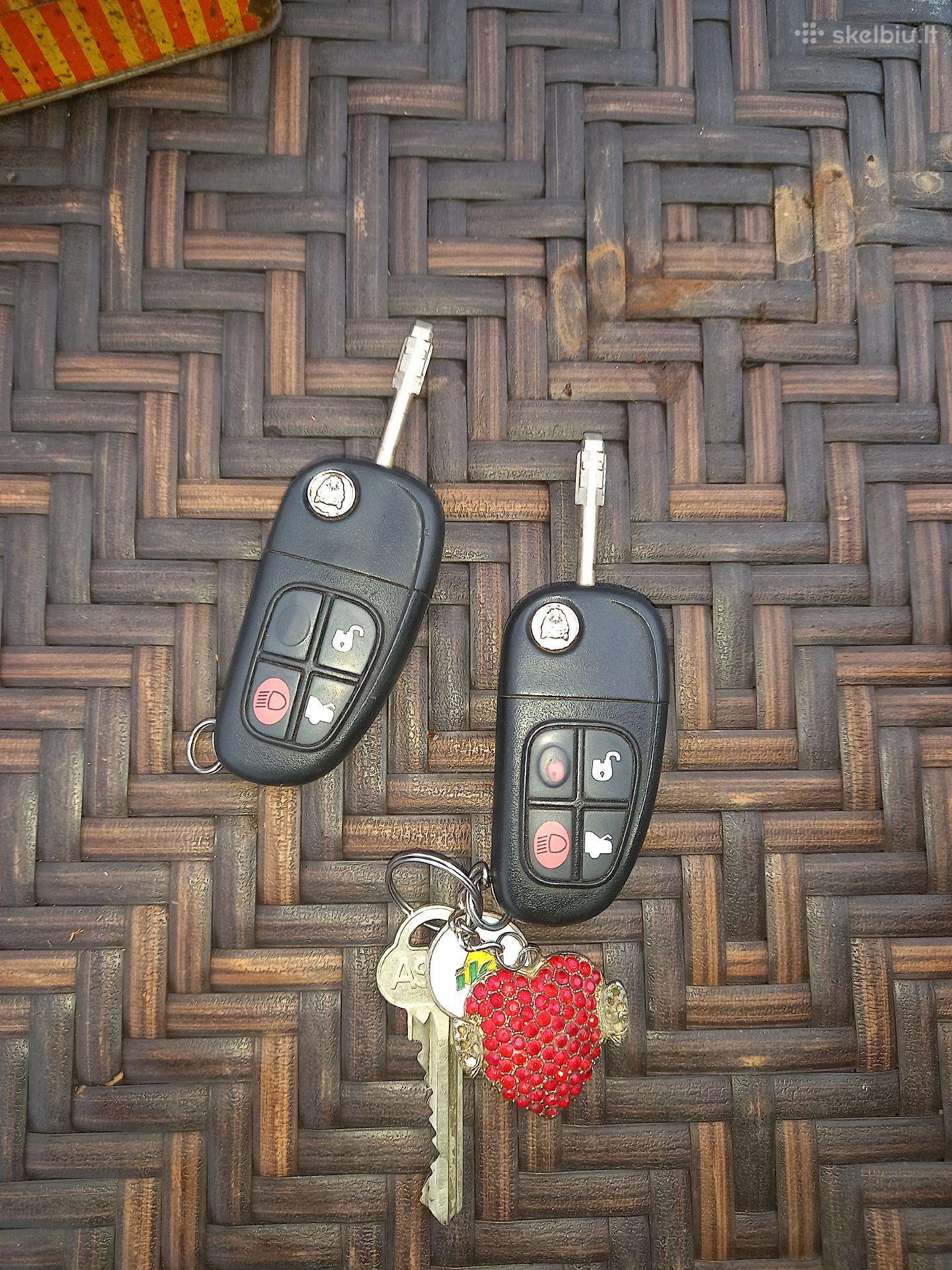 Jaguar X-Type 2006 — engine 2000 cm³, 131 HP (96kW)