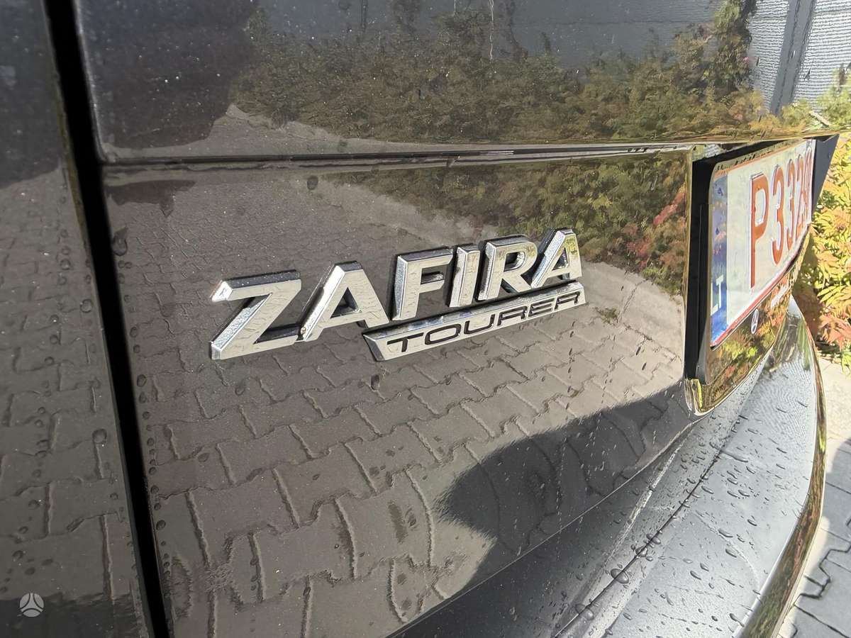 Opel Zafira 2012 — photo 21