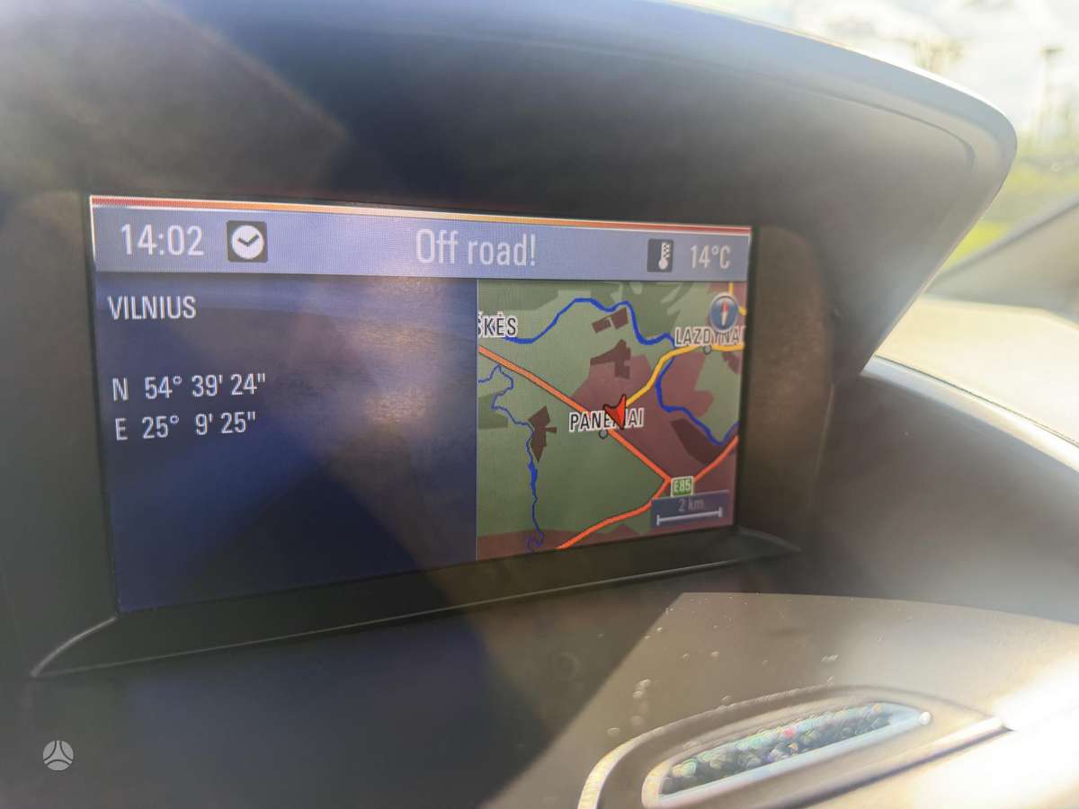 Opel Zafira 2012 — photo 23
