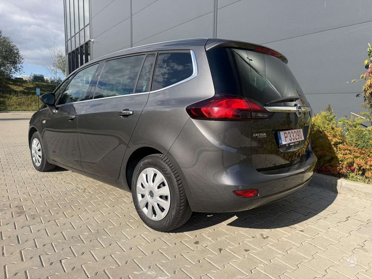 Opel Zafira 2012 — photo 7