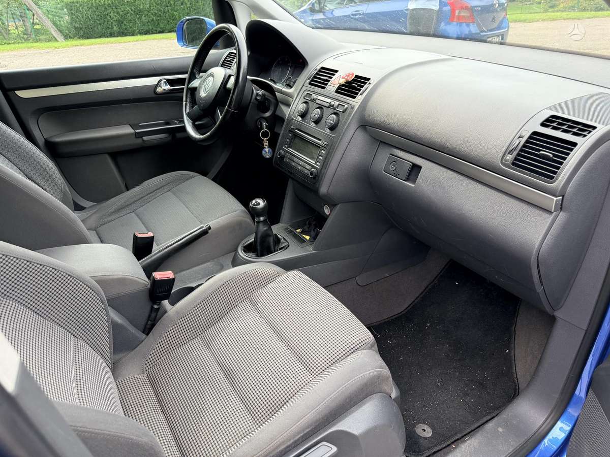 Volkswagen Touran 2005 — photo 10