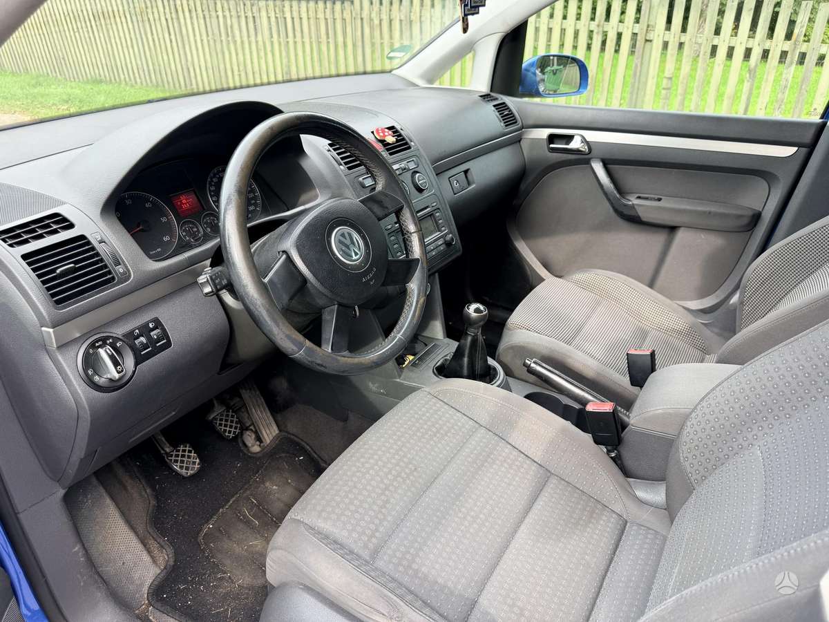 Volkswagen Touran 2005 — photo 7