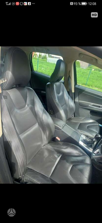 Volvo XC60 2012 — photo 12