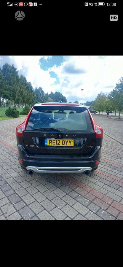 Volvo XC60 2012 — interior