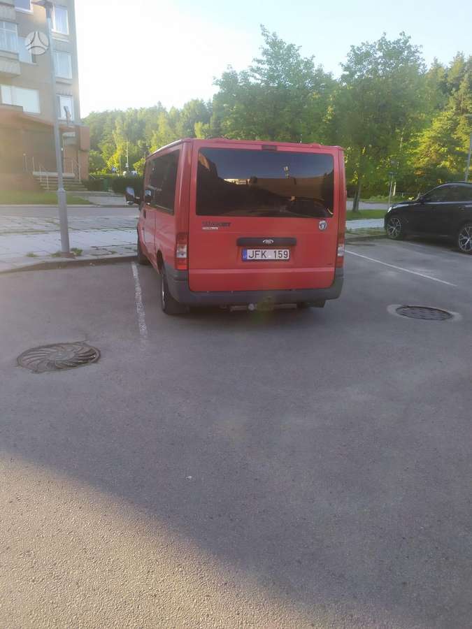 Ford Transit 2007 — вигляд ззаду