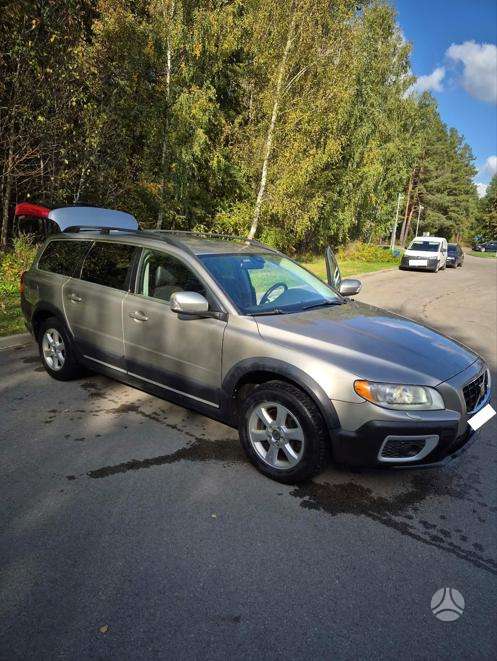 Volvo XC70 2011 — двигун 2400 cm³, 215 HP (158kW)