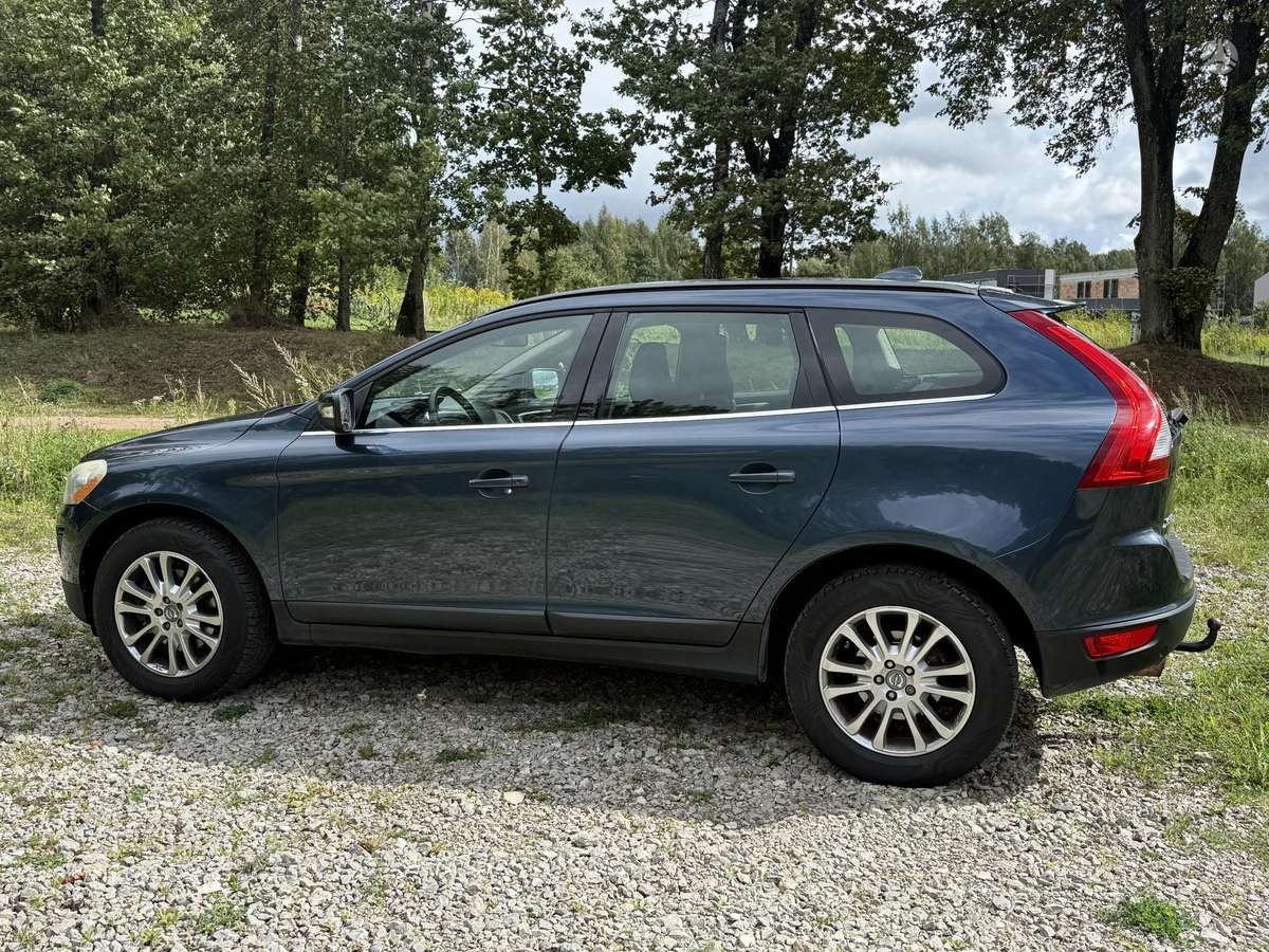 Volvo XC60 2009 — photo 11