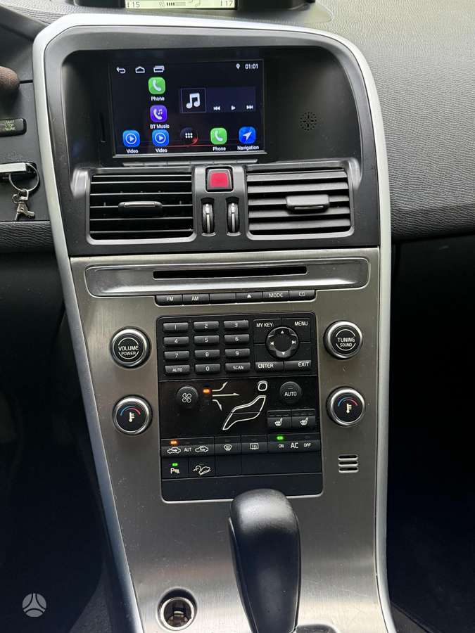 Volvo XC60 2009 — photo 18