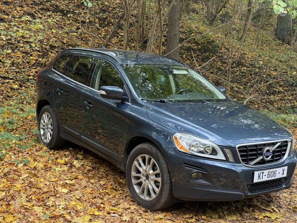 Volvo XC60 2009 — rear view