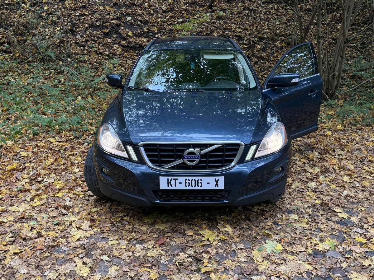 Volvo XC60 2009 — engine 163 HP (120kW)