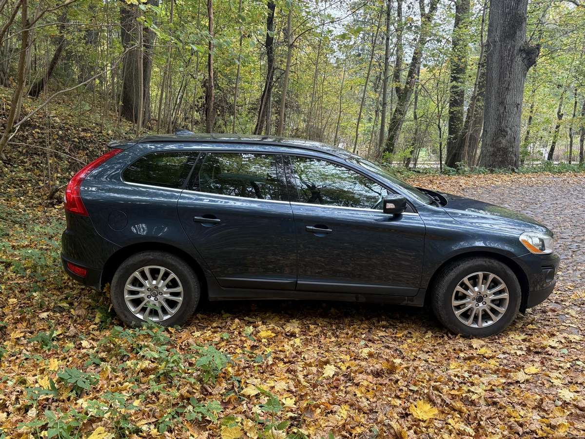 Volvo XC60 2009 — photo 6