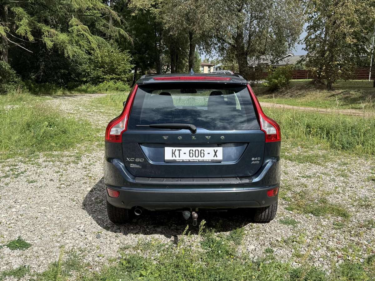 Volvo XC60 2009 — photo 7