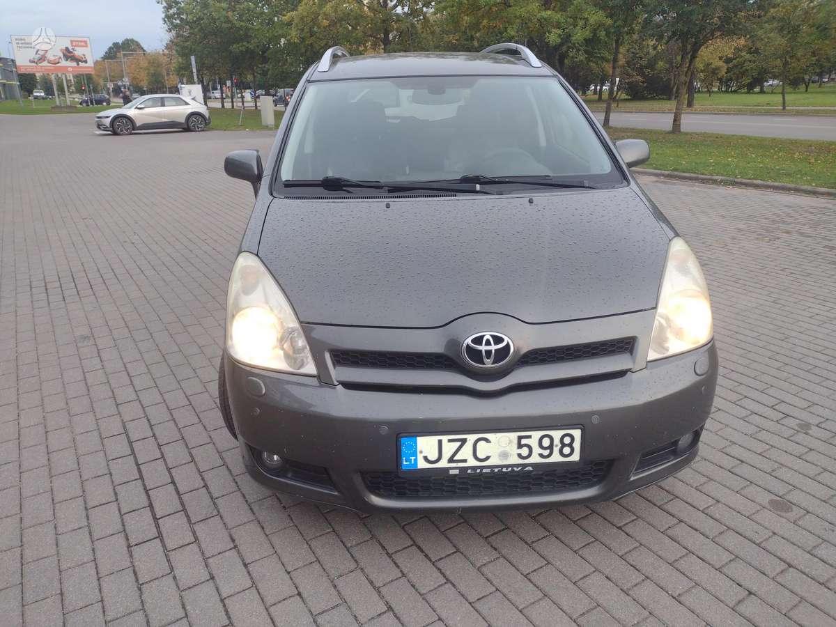 Toyota Corolla 2007 — вигляд ззаду