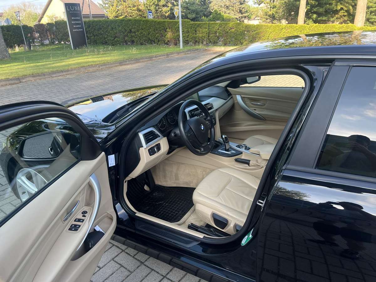 BMW 318 2013 — photo 8