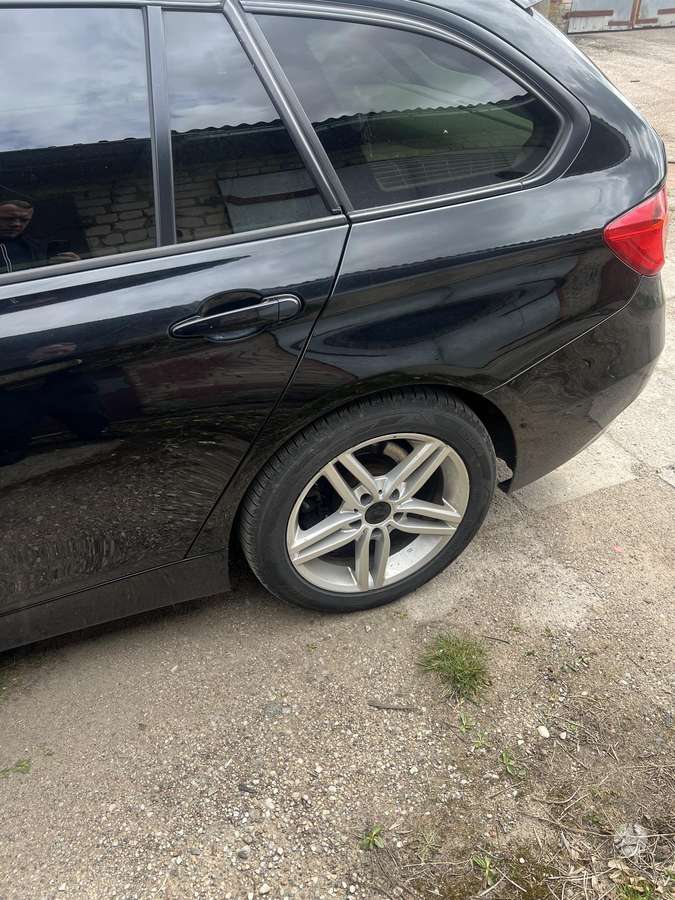 BMW 318 2013 — photo 9