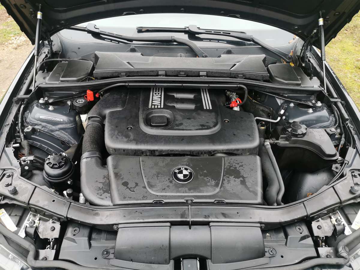 BMW 320 2007 — photo 13