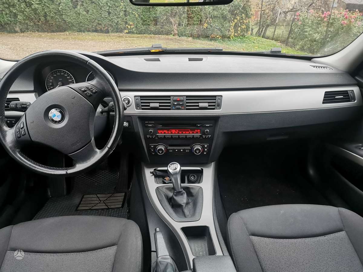 BMW 320 2007 — photo 7