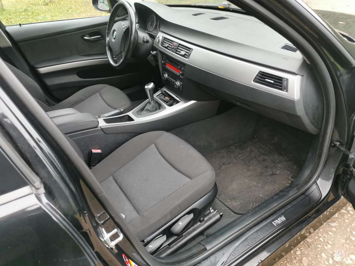 BMW 320 2007 — photo 9