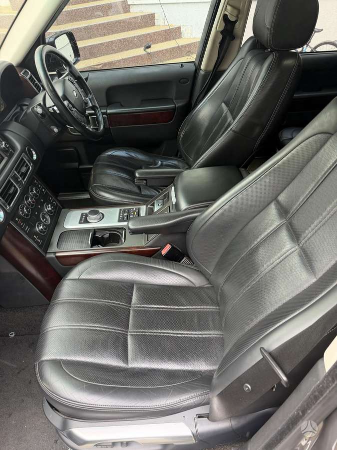 Land Rover 2011 — photo 12