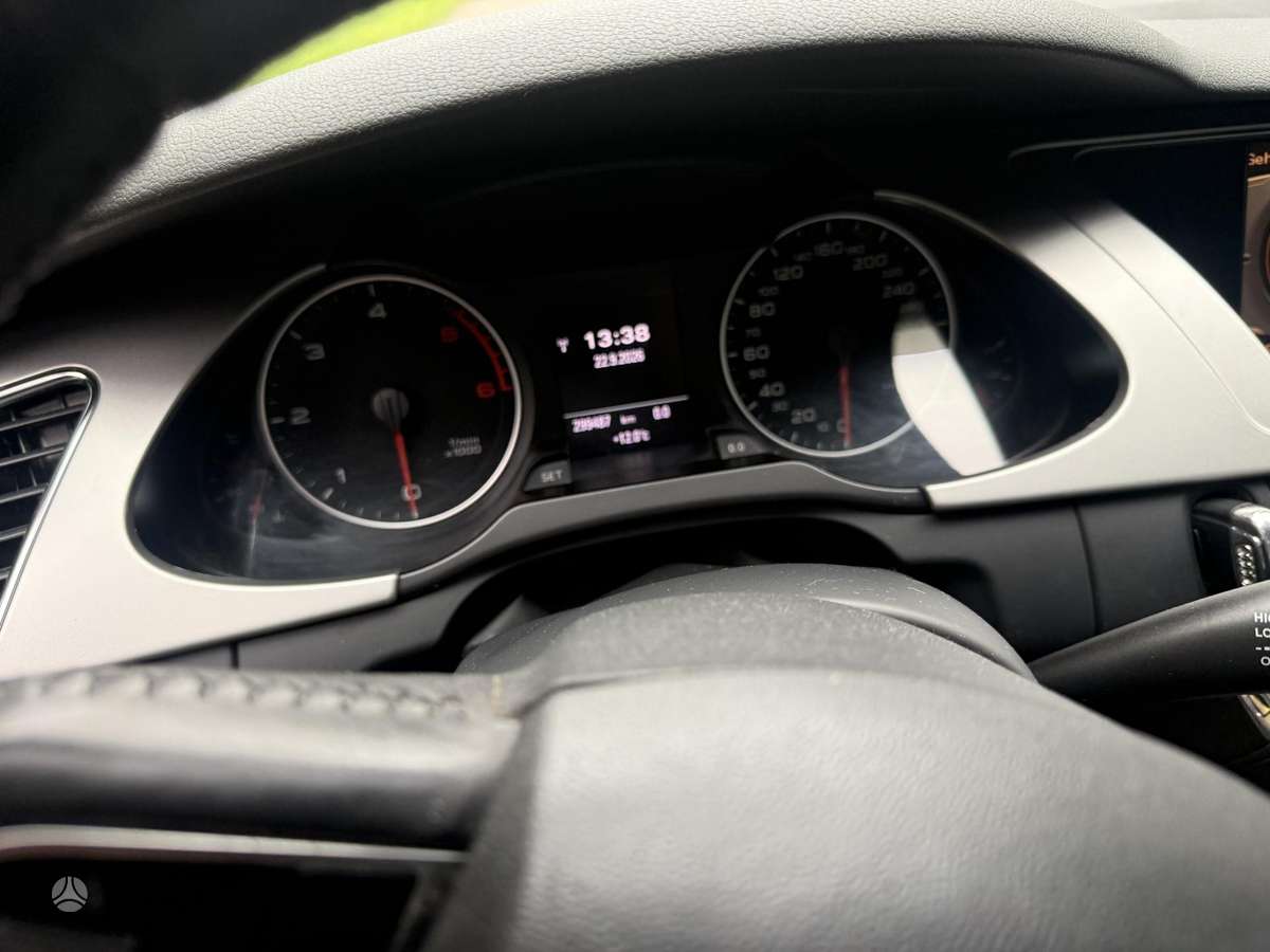 Audi A4 2011 — photo 13