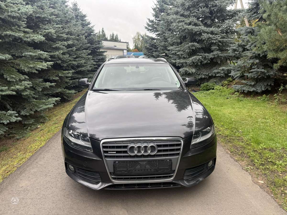 Audi A4 2011 — rear view