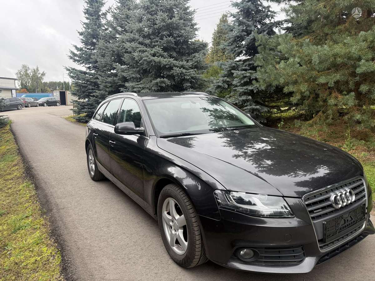 Audi A4 2011 — interior