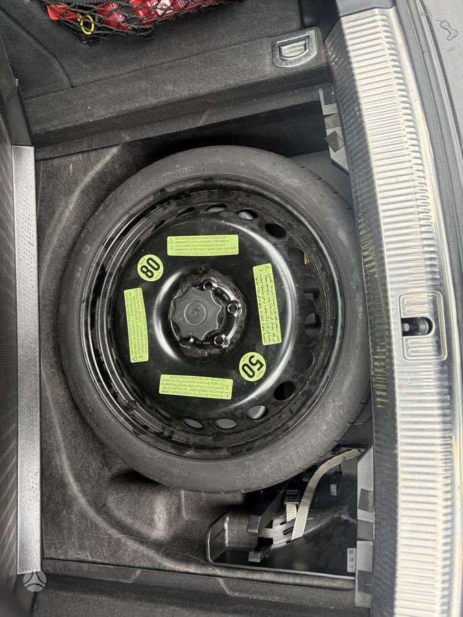 Audi A4 2011 — photo 8