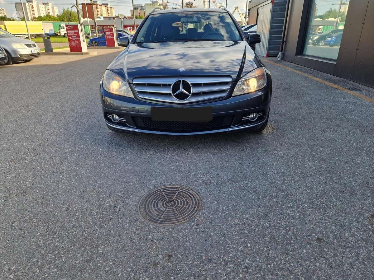 Mercedes-Benz C200 2009 — двигун 2148 cm³, 136 HP (100kW)