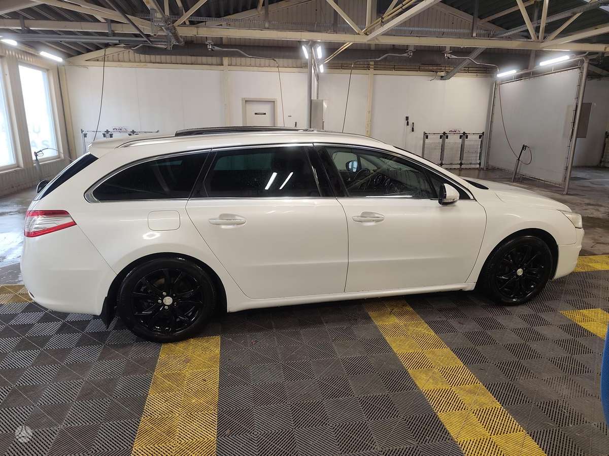 Peugeot 508 2011 — photo 12