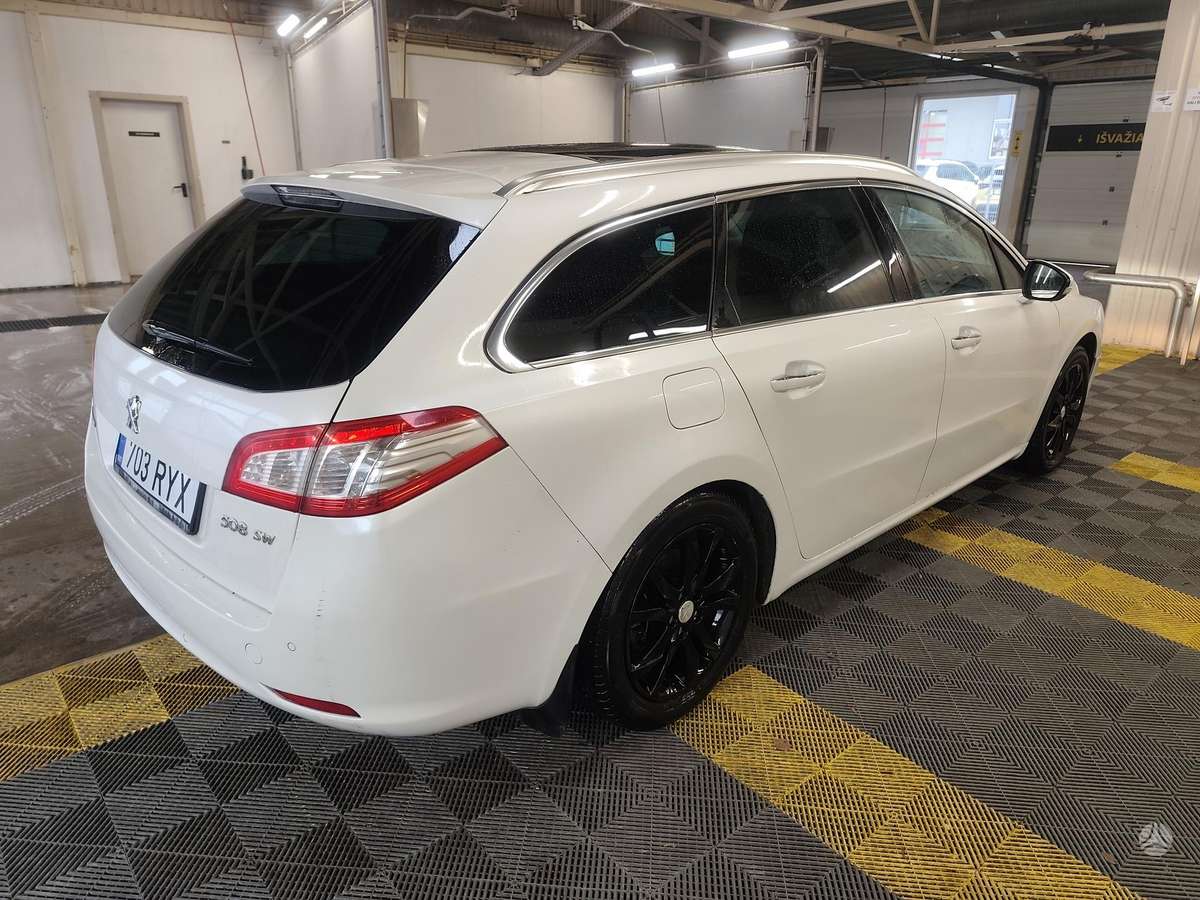 Peugeot 508 2011 — photo 13