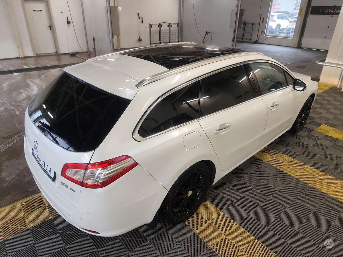 Peugeot 508 2011 — photo 14