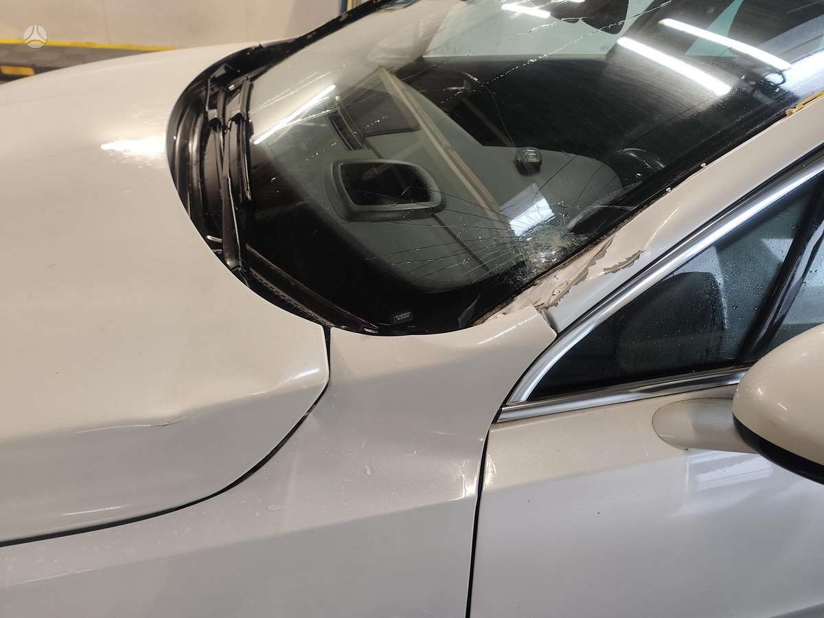 Peugeot 508 2011 — photo 18