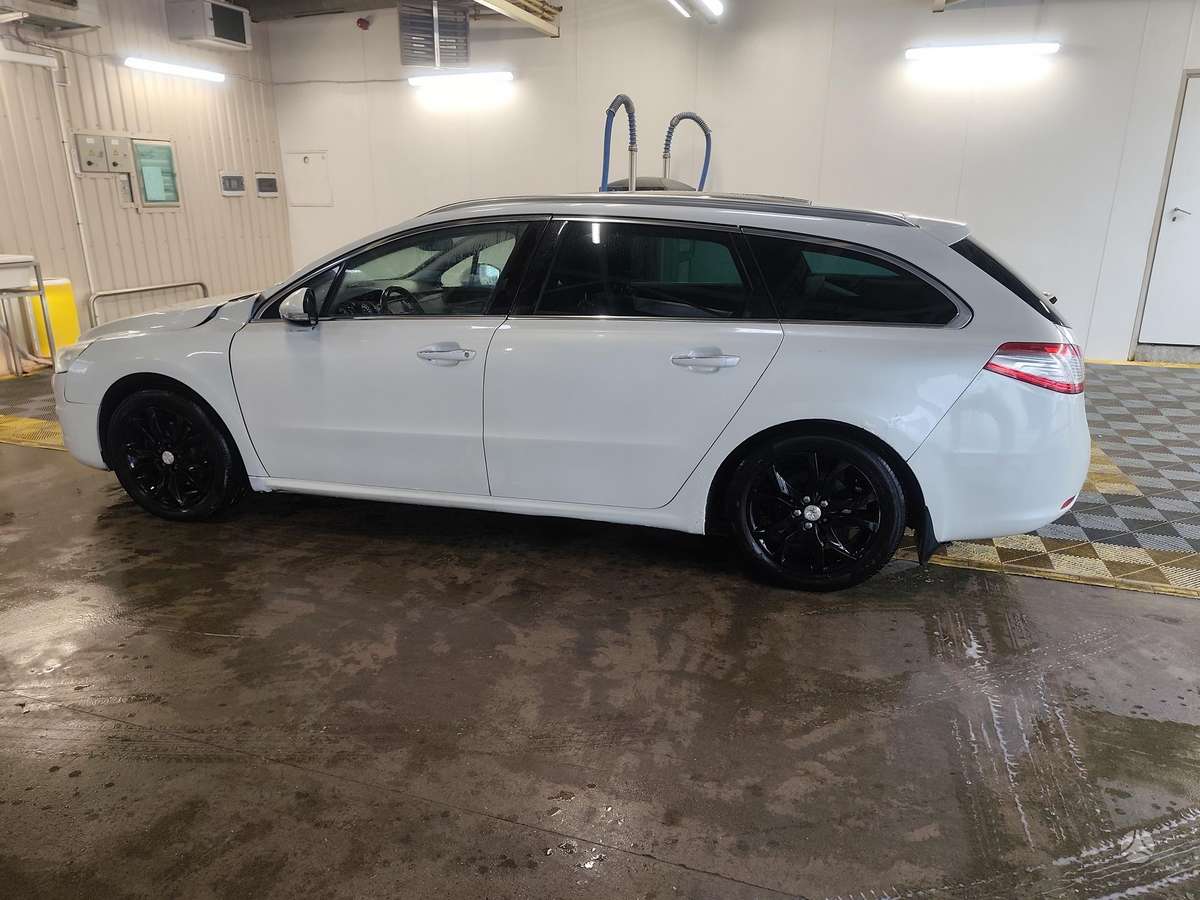 Peugeot 508 2011 — photo 19