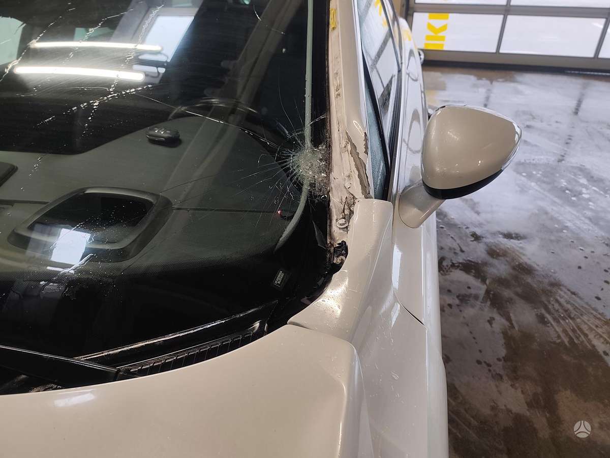 Peugeot 508 2011 — photo 21