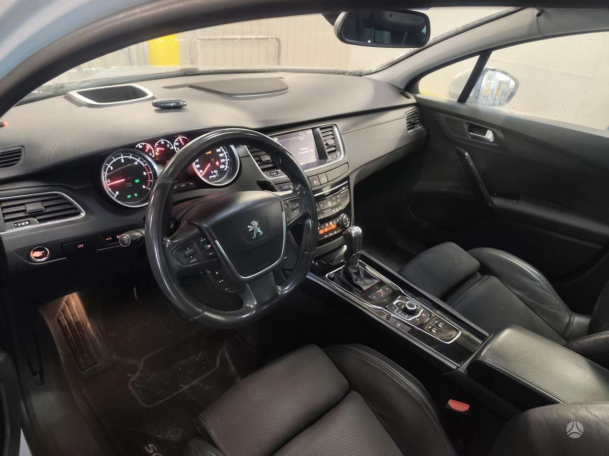 Peugeot 508 2011 — photo 24