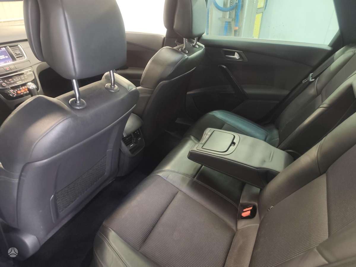 Peugeot 508 2011 — photo 25