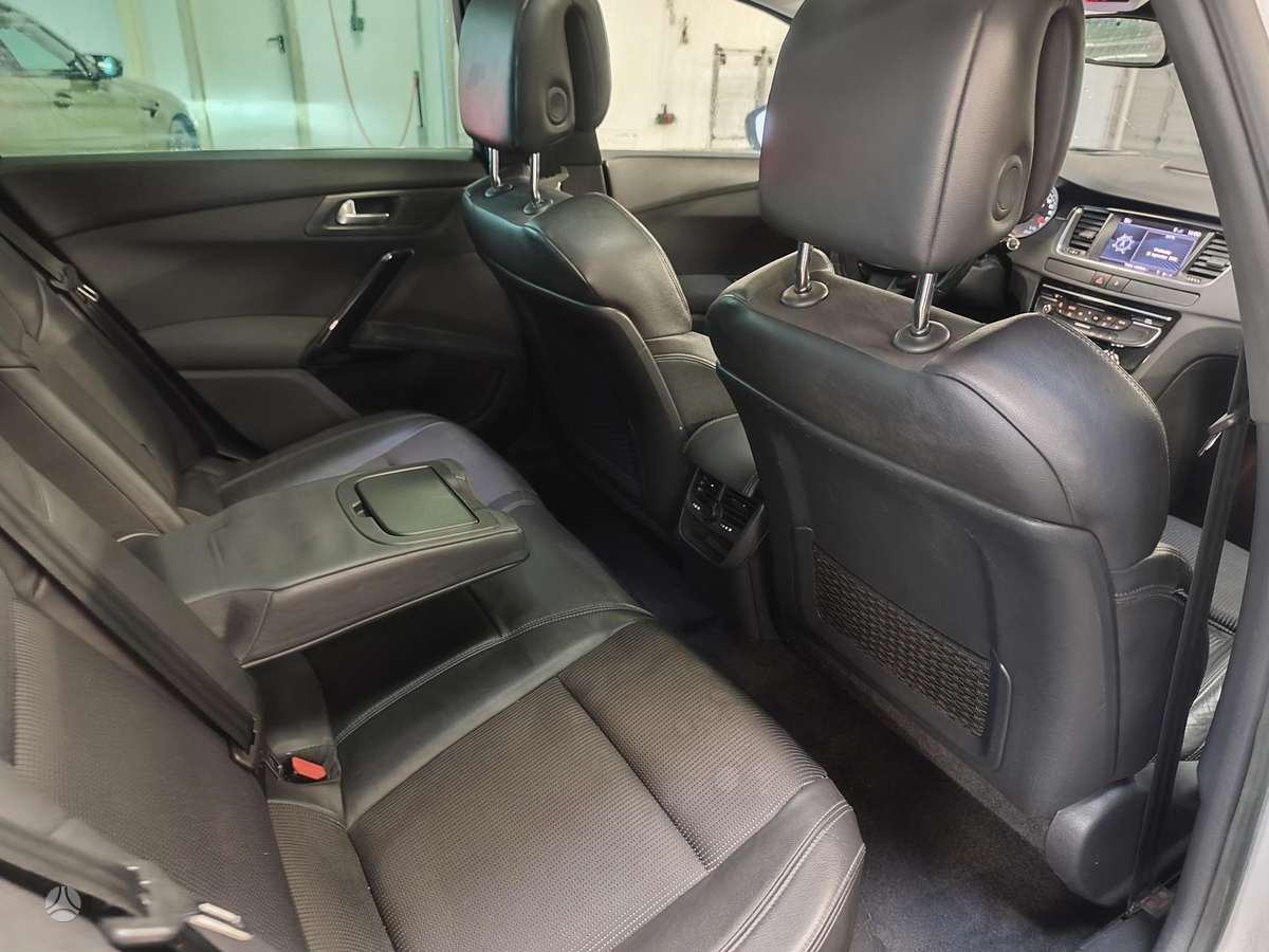 Peugeot 508 2011 — photo 26