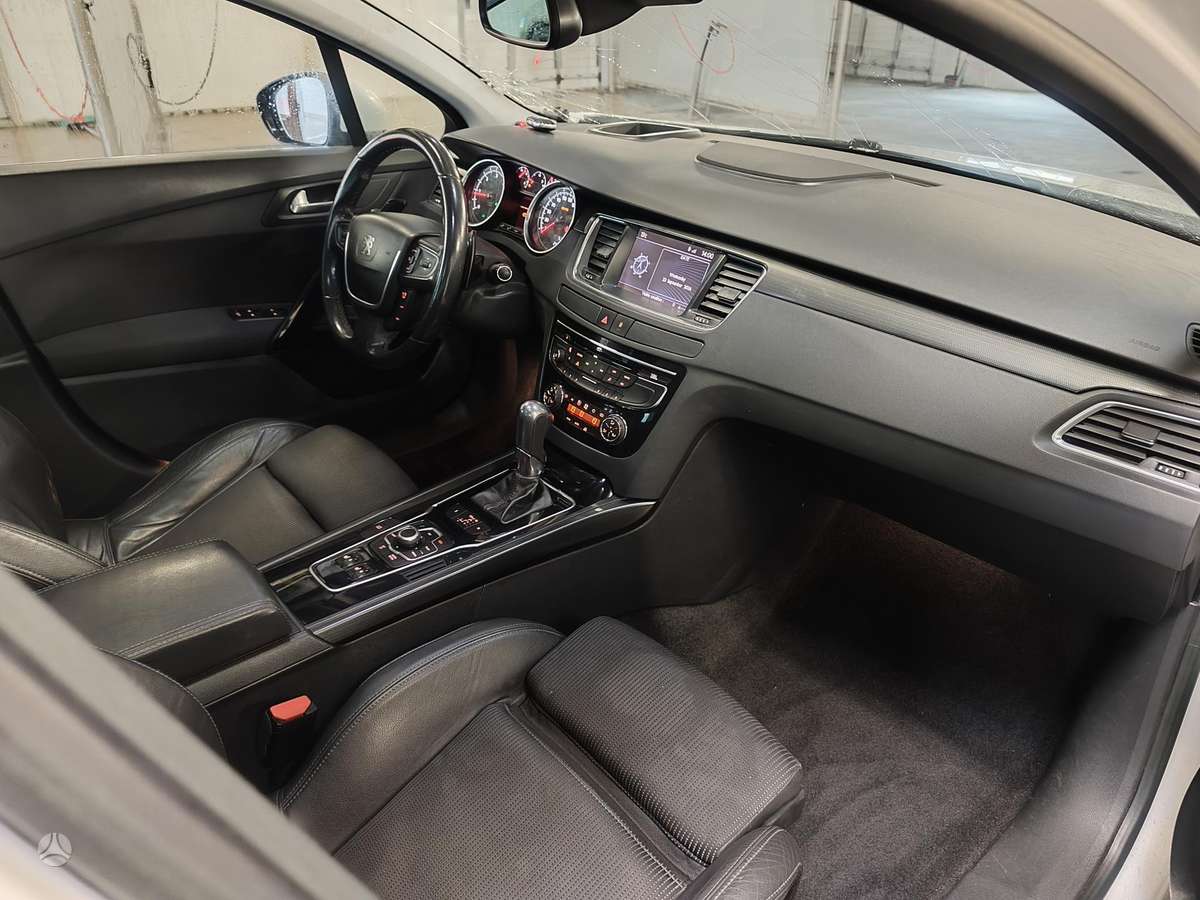 Peugeot 508 2011 — photo 27