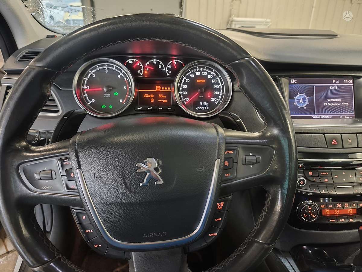 Peugeot 508 2011 — photo 32