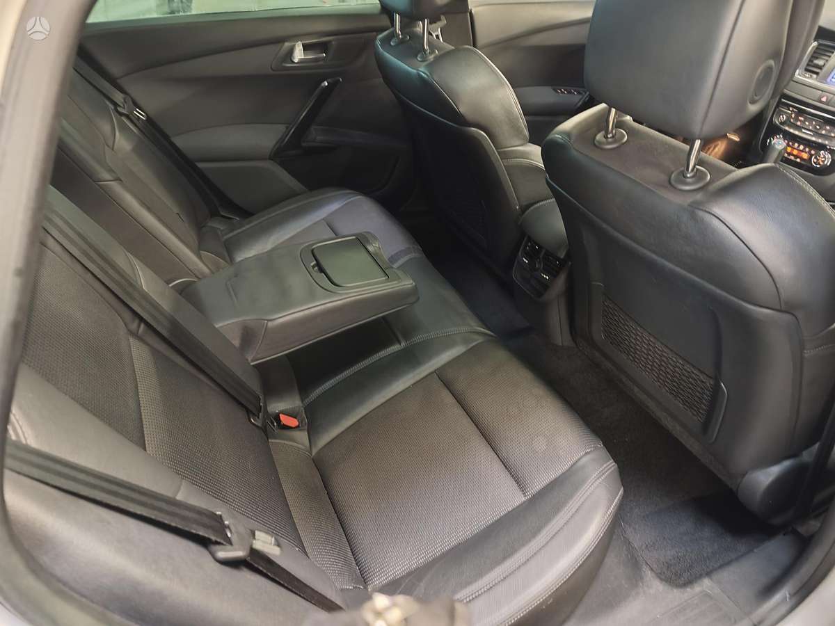 Peugeot 508 2011 — photo 36