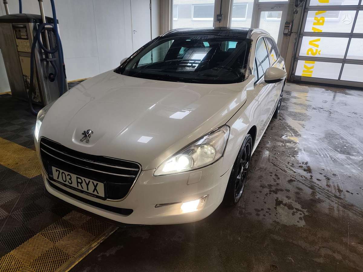 Peugeot 508 2011 — photo 9