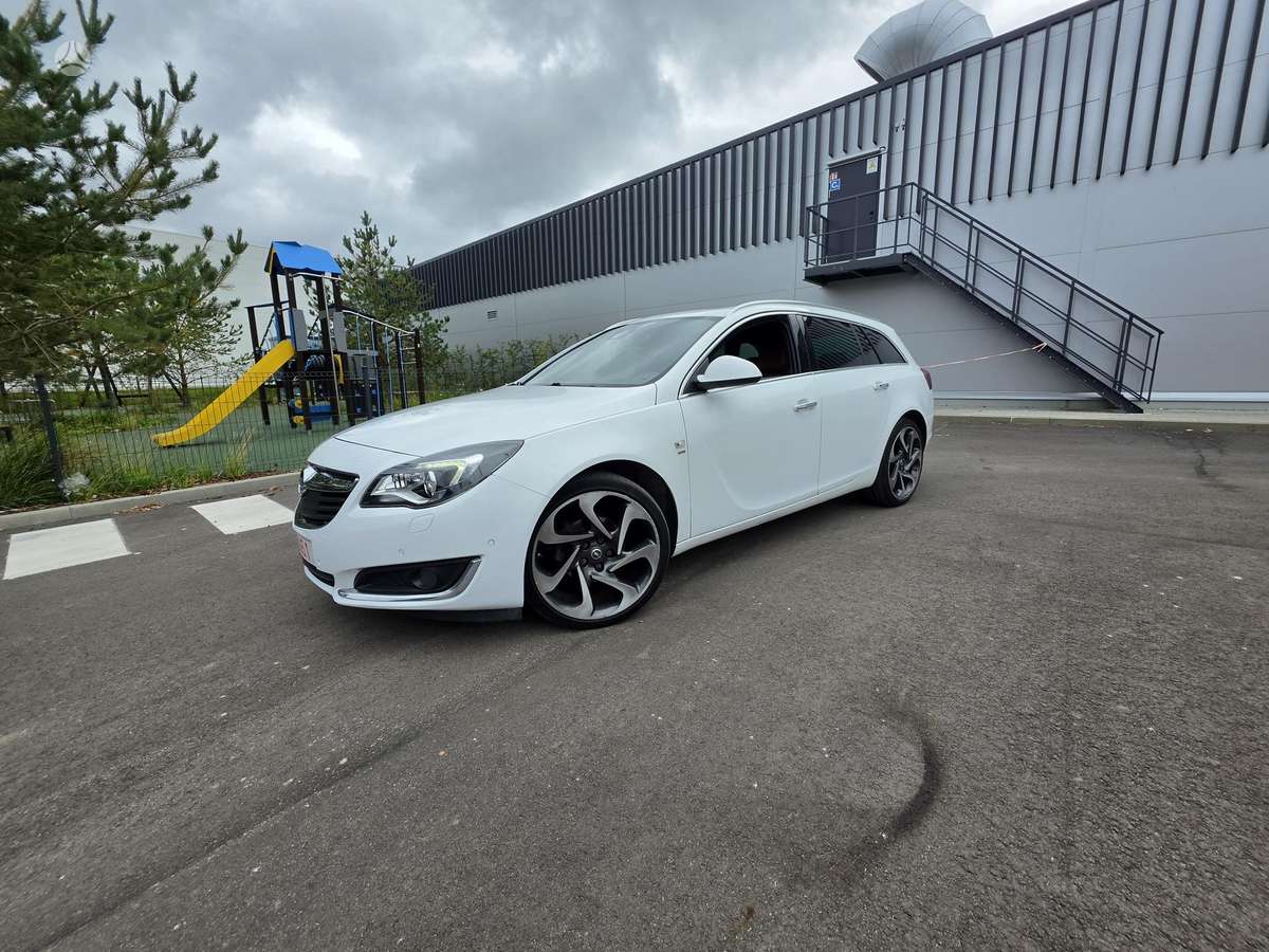 Opel Insignia 2015 — photo 16