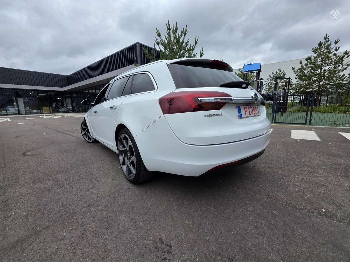 Opel Insignia 2015 — photo 24