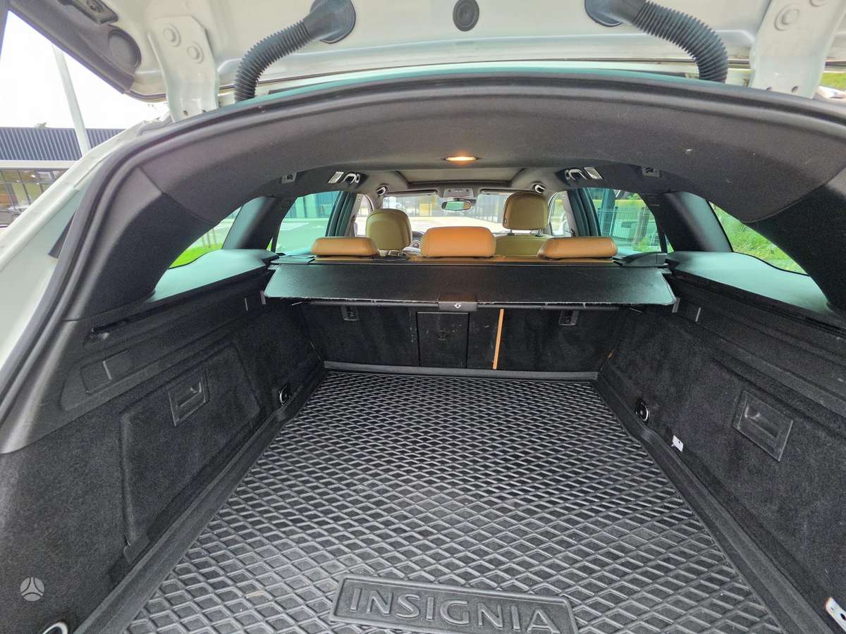 Opel Insignia 2015 — photo 26