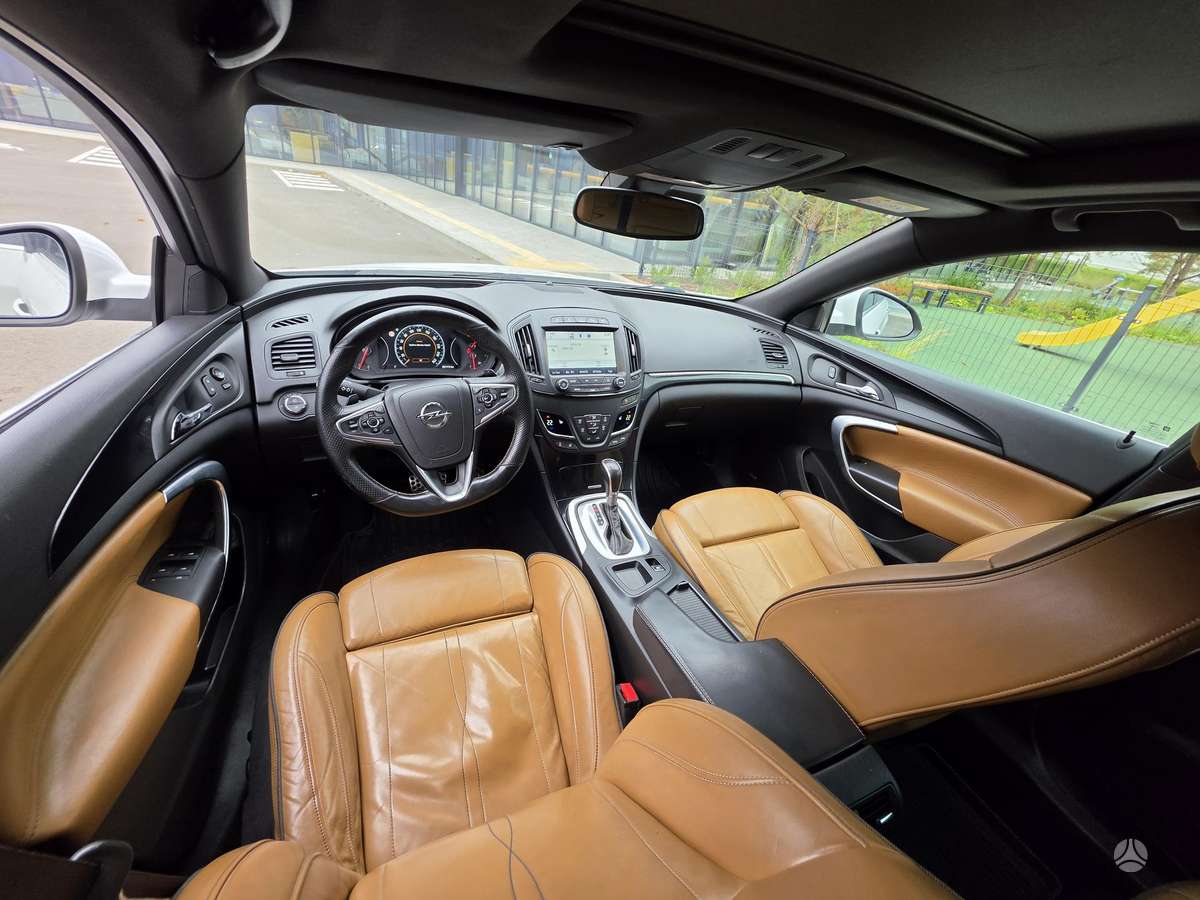 Opel Insignia 2015 — interior