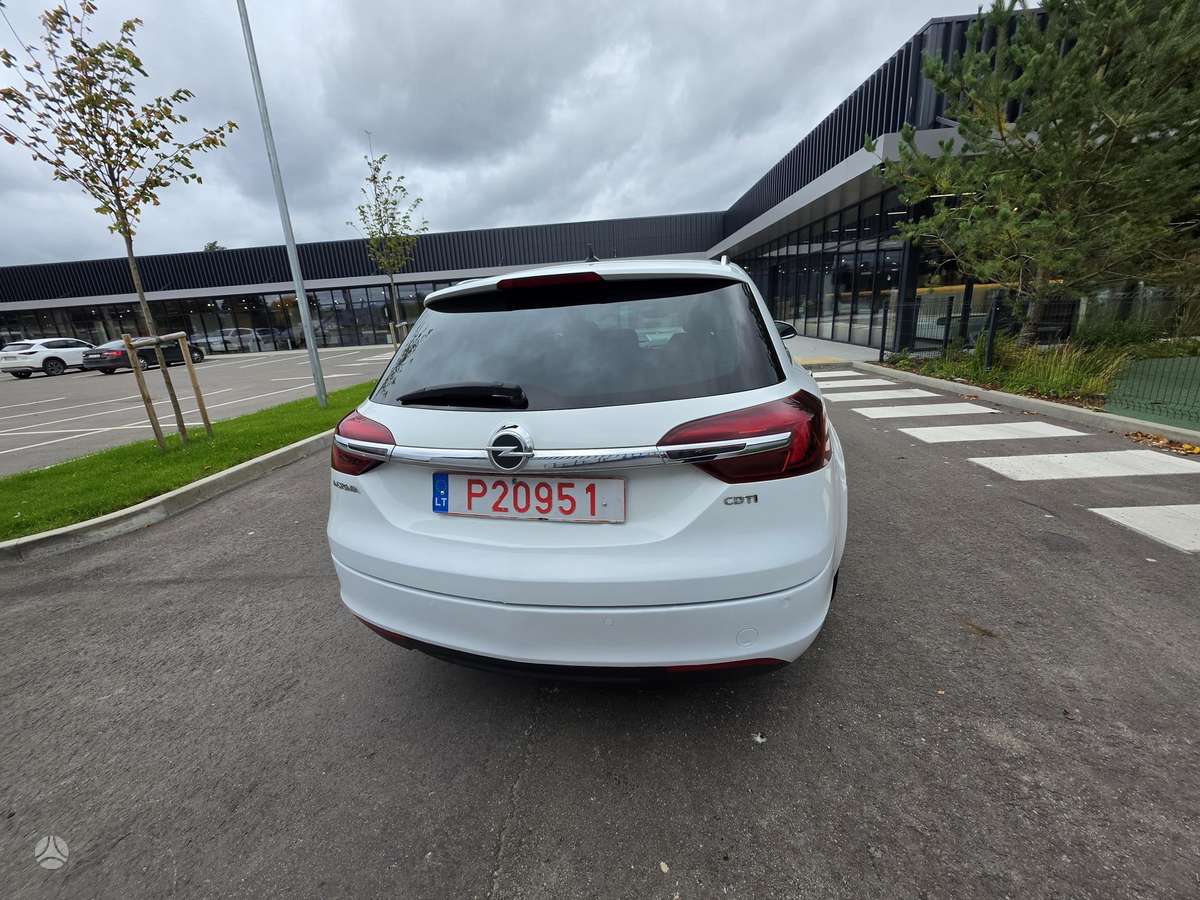 Opel Insignia 2015 — photo 31