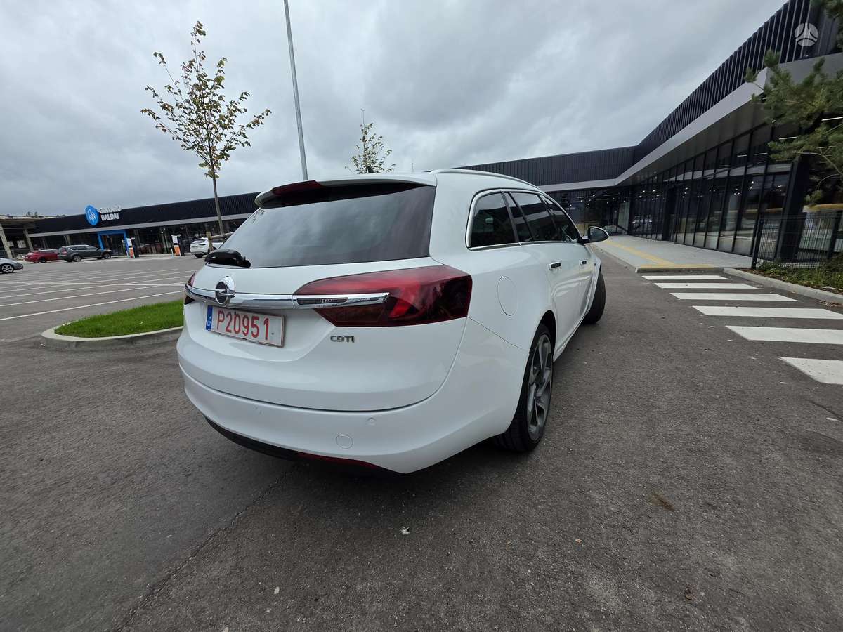 Opel Insignia 2015 — photo 32