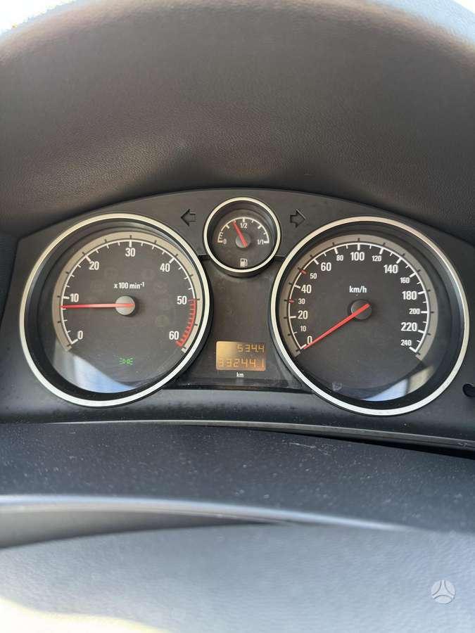 Opel Astra 2006 — photo 12